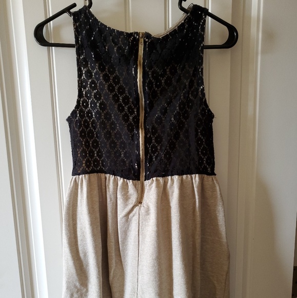 5/$13 Marilyn Monroe Dress - Picture 3 of 3